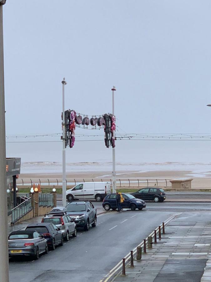 Oyo Wave Crest Hotel Blackpool Exterior photo